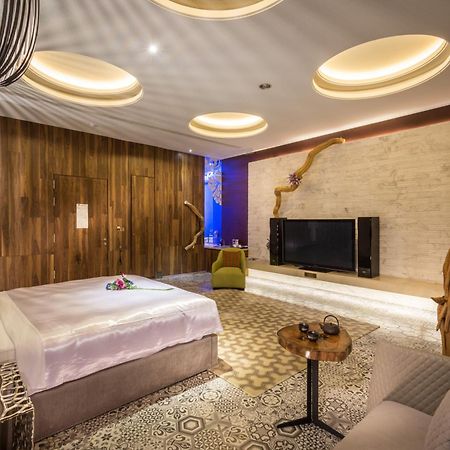 Mulan Motel Тайджун Екстериор снимка