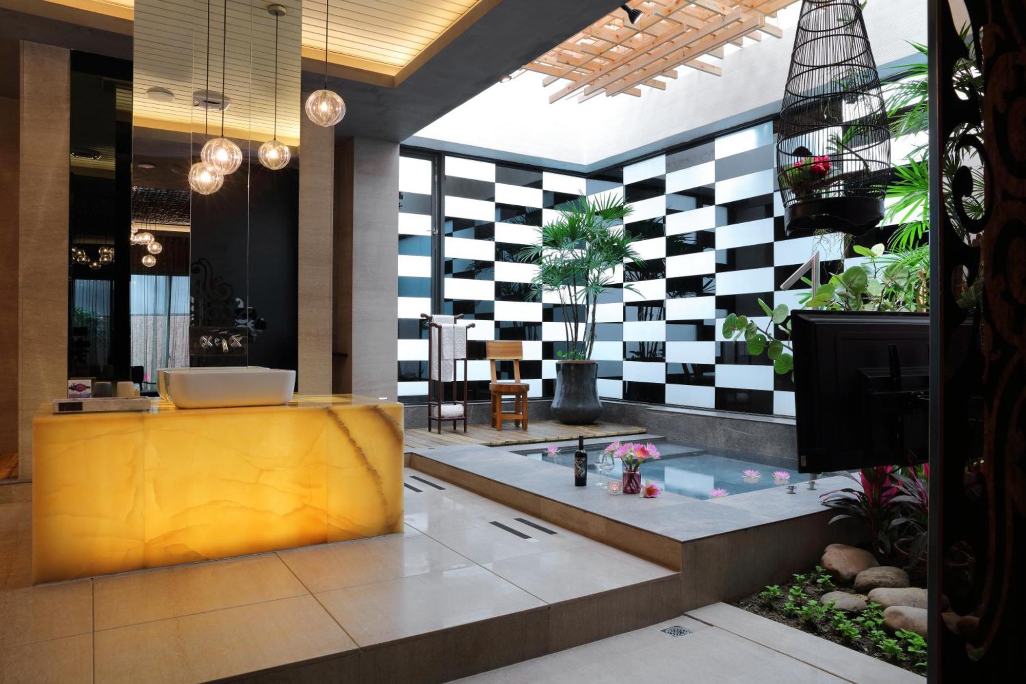 Mulan Motel Тайджун Екстериор снимка